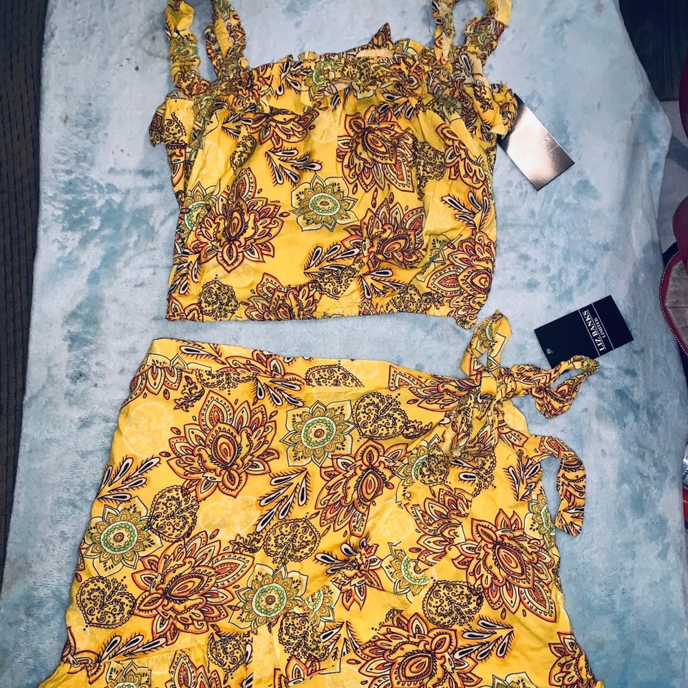 SOLD‼️Two piece summer skirt set